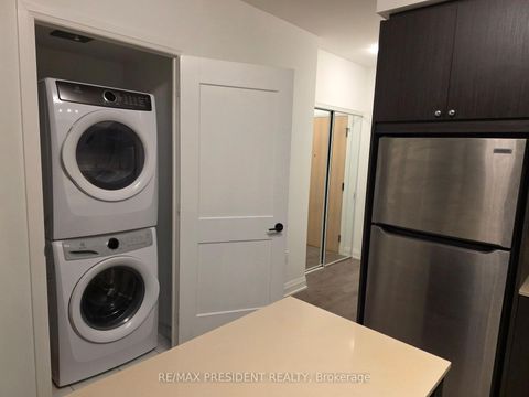 Photo 14 at 112 - 60 George Butchart Drive, CFB, Toronto