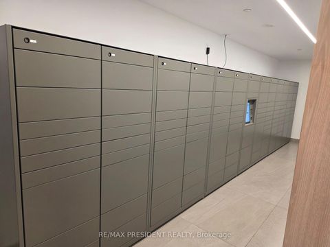 Photo 33 at 112 - 60 George Butchart Drive, CFB, Toronto