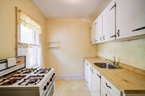 Photo 21 at 156 Brookdale Avenue, Lawrence Park North, Toronto