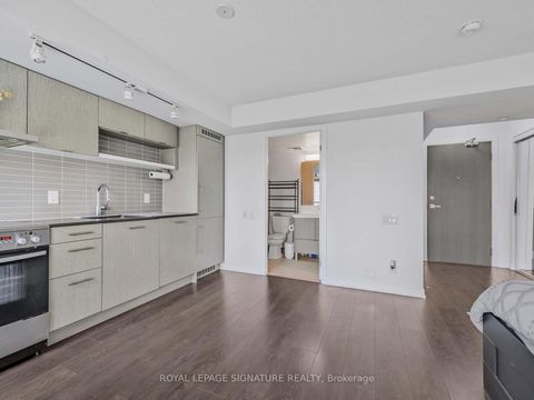 Photo 3 at 1007 - 365 Church Street, Yonge Corridor, Toronto Photo 3 at 1007 - 365 Church Street, Yonge Corridor, Toronto