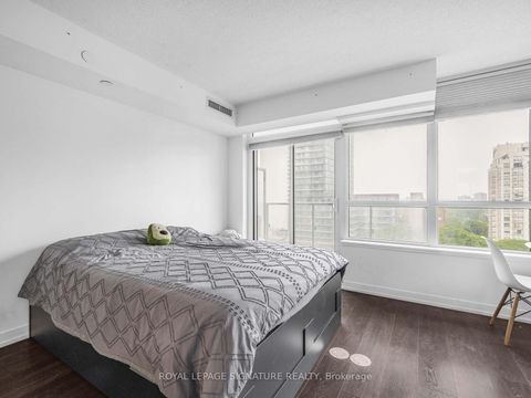 Photo 12 at 1007 - 365 Church Street, Yonge Corridor, Toronto Photo 12 at 1007 - 365 Church Street, Yonge Corridor, Toronto