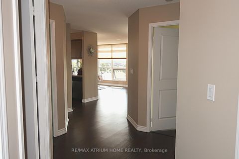 Photo 2 at 608 - 18 Harding Boulevard, Harding, Richmond Hill