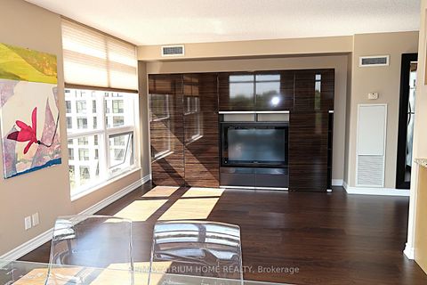 Photo 4 at 608 - 18 Harding Boulevard, Harding, Richmond Hill