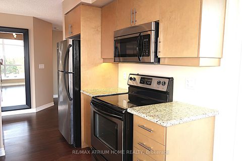 Photo 8 at 608 - 18 Harding Boulevard, Harding, Richmond Hill