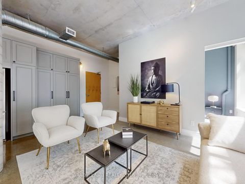 Photo 2 at 305 - 29 Camden Street, Waterfront Communities C1, Toronto