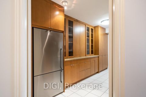 Photo 6 at 406 - 75 York Mills Road, York Mills, Toronto