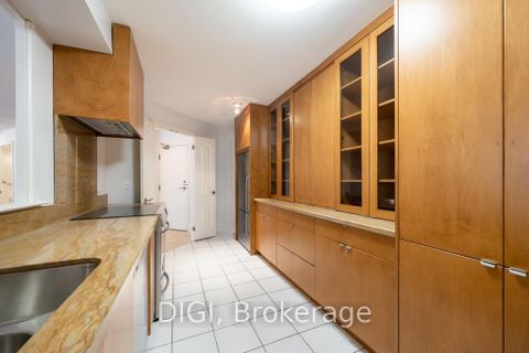 Photo 8 at 406 - 75 York Mills Road, York Mills, Toronto