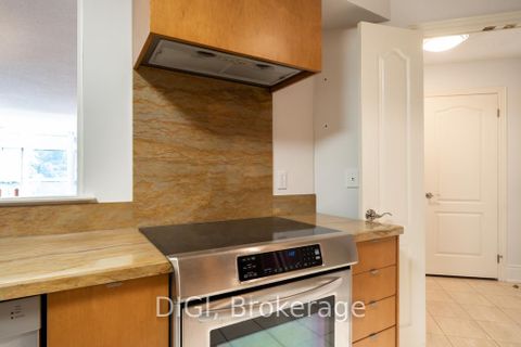 Photo 9 at 406 - 75 York Mills Road, York Mills, Toronto