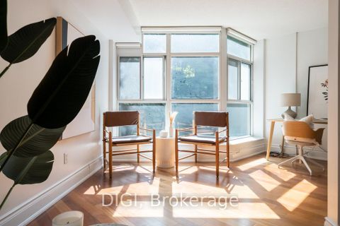 Photo 10 at 406 - 75 York Mills Road, York Mills, Toronto