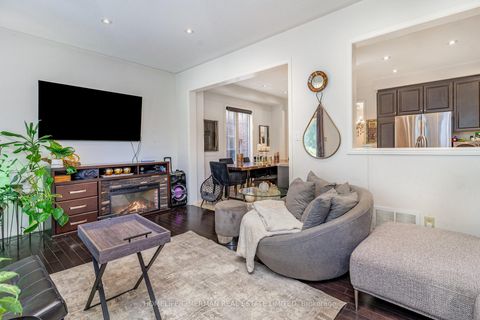 Photo 2 at 1248 Blencowe Crescent, Wyndham, Newmarket