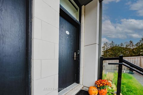 Photo 4 at 139 - 9580 Islington Avenue, Sonoma Heights, Vaughan