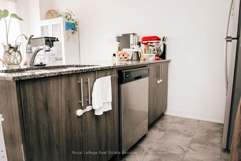 Photo 5 at 85 Gateland Drive, Painswick South, Barrie