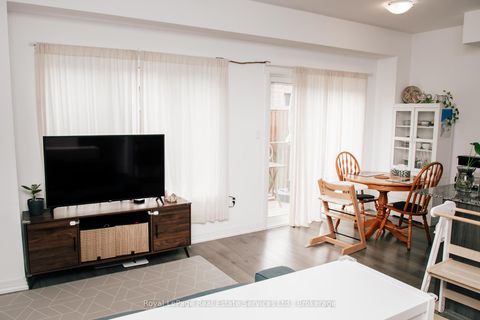 Photo 9 at 85 Gateland Drive, Painswick South, Barrie