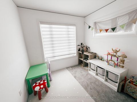 Photo 13 at 85 Gateland Drive, Painswick South, Barrie