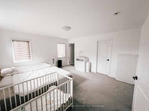 Photo 16 at 85 Gateland Drive, Painswick South, Barrie