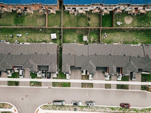 Photo 31 at 85 Gateland Drive, Painswick South, Barrie