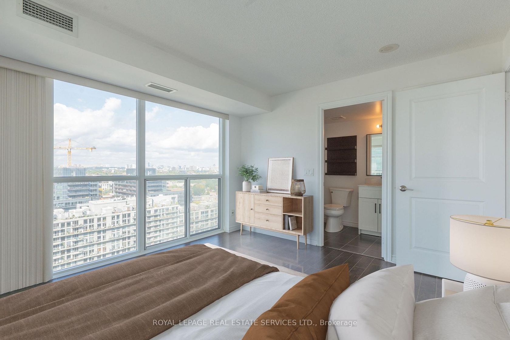 Photo 7 at 1807 - 100 Western Battery Road, Niagara, Toronto Photo 7 at 1807 - 100 Western Battery Road, Niagara, Toronto