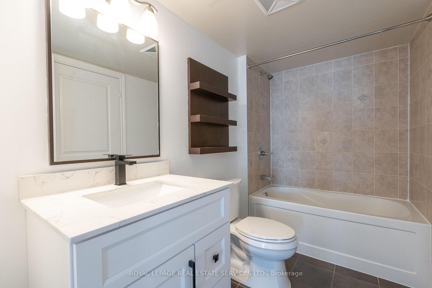 Photo 13 at 1807 - 100 Western Battery Road, Niagara, Toronto Photo 13 at 1807 - 100 Western Battery Road, Niagara, Toronto