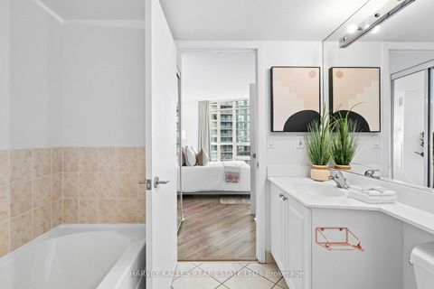 Photo 19 at 1608 - 219 Fort York Boulevard, Niagara, Toronto