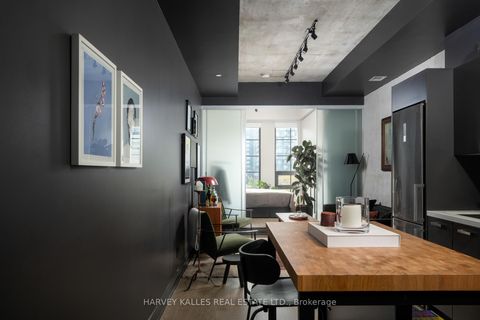 Photo 10 at 613 - 608 Richmond Street W, Waterfront Communities C1, Toronto