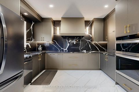 Photo 8 at 384 Old Colony Road, Oak Ridges Lake Wilcox, Richmond Hill