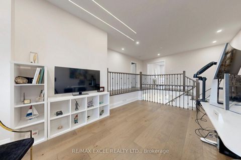 Photo 18 at 384 Old Colony Road, Oak Ridges Lake Wilcox, Richmond Hill