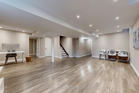 Photo 31 at 384 Old Colony Road, Oak Ridges Lake Wilcox, Richmond Hill