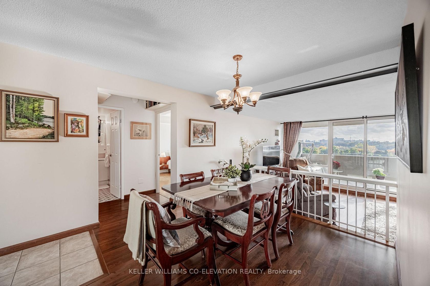 Photo 7 at 1306 - 260 Scarlett Road, Smythe, Toronto Photo 7 at 1306 - 260 Scarlett Road, Smythe, Toronto