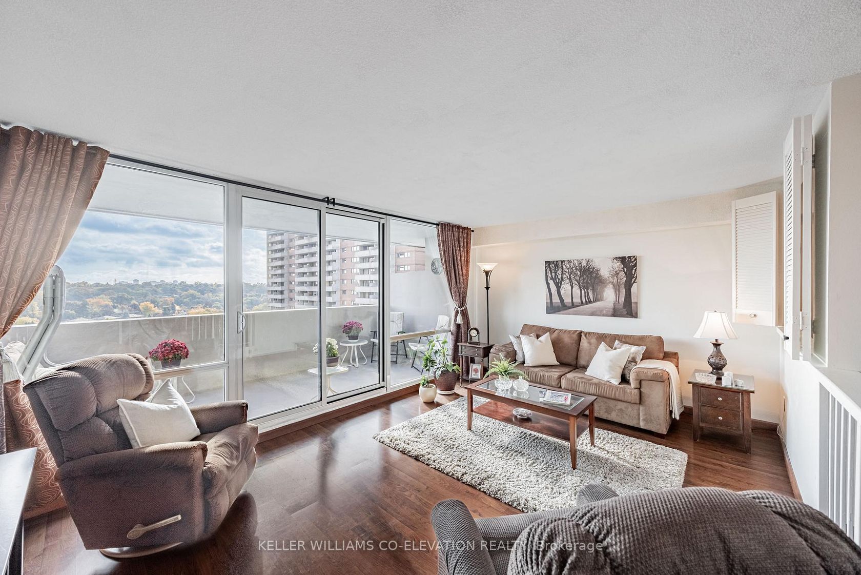 Photo 12 at 1306 - 260 Scarlett Road, Smythe, Toronto Photo 12 at 1306 - 260 Scarlett Road, Smythe, Toronto