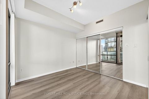 Photo 4 at 3109 - 37 Grosvenor Street, Bay Street Corridor, Toronto