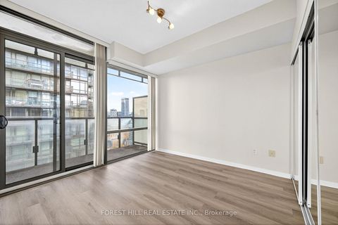 Photo 5 at 3109 - 37 Grosvenor Street, Bay Street Corridor, Toronto