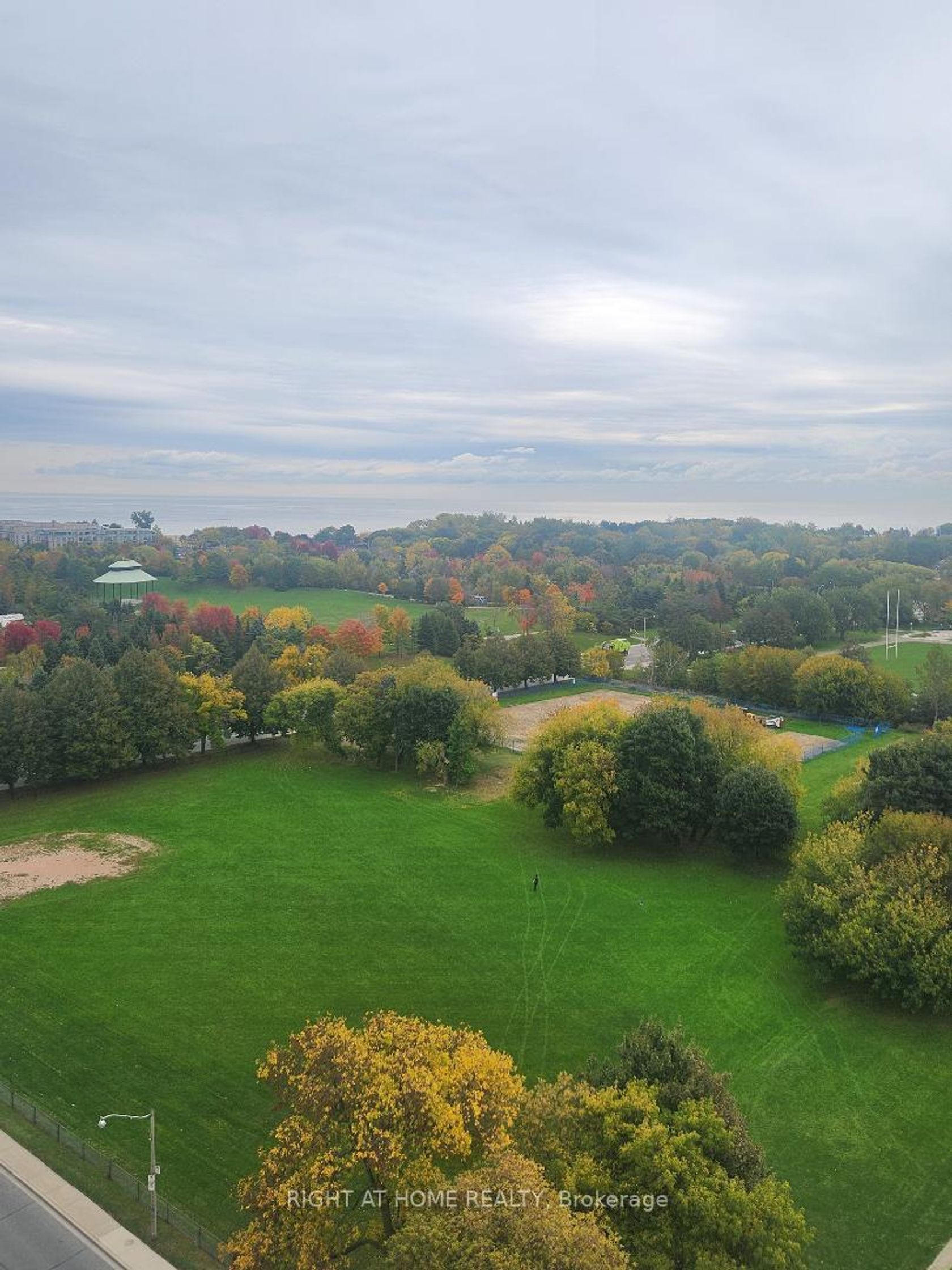 Photo 11 at 1303 - 1050 Eastern Avenue, The Beaches, Toronto Photo 11 at 1303 - 1050 Eastern Avenue, The Beaches, Toronto