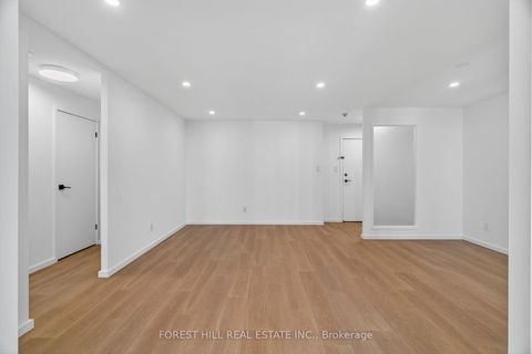 Photo 6 at 2703 - 633 Bay Street, Bay Street Corridor, Toronto