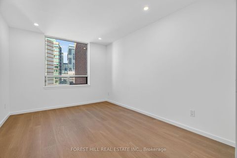 Photo 19 at 2703 - 633 Bay Street, Bay Street Corridor, Toronto