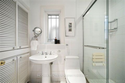 Photo 20 at 17 Donegall Drive, Leaside, Toronto