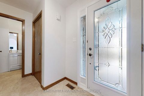 Photo 2 at 9 Comrie Terrace, Cliffcrest, Toronto