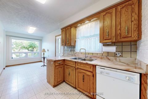 Photo 9 at 9 Comrie Terrace, Cliffcrest, Toronto