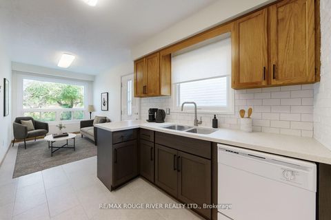 Photo 10 at 9 Comrie Terrace, Cliffcrest, Toronto