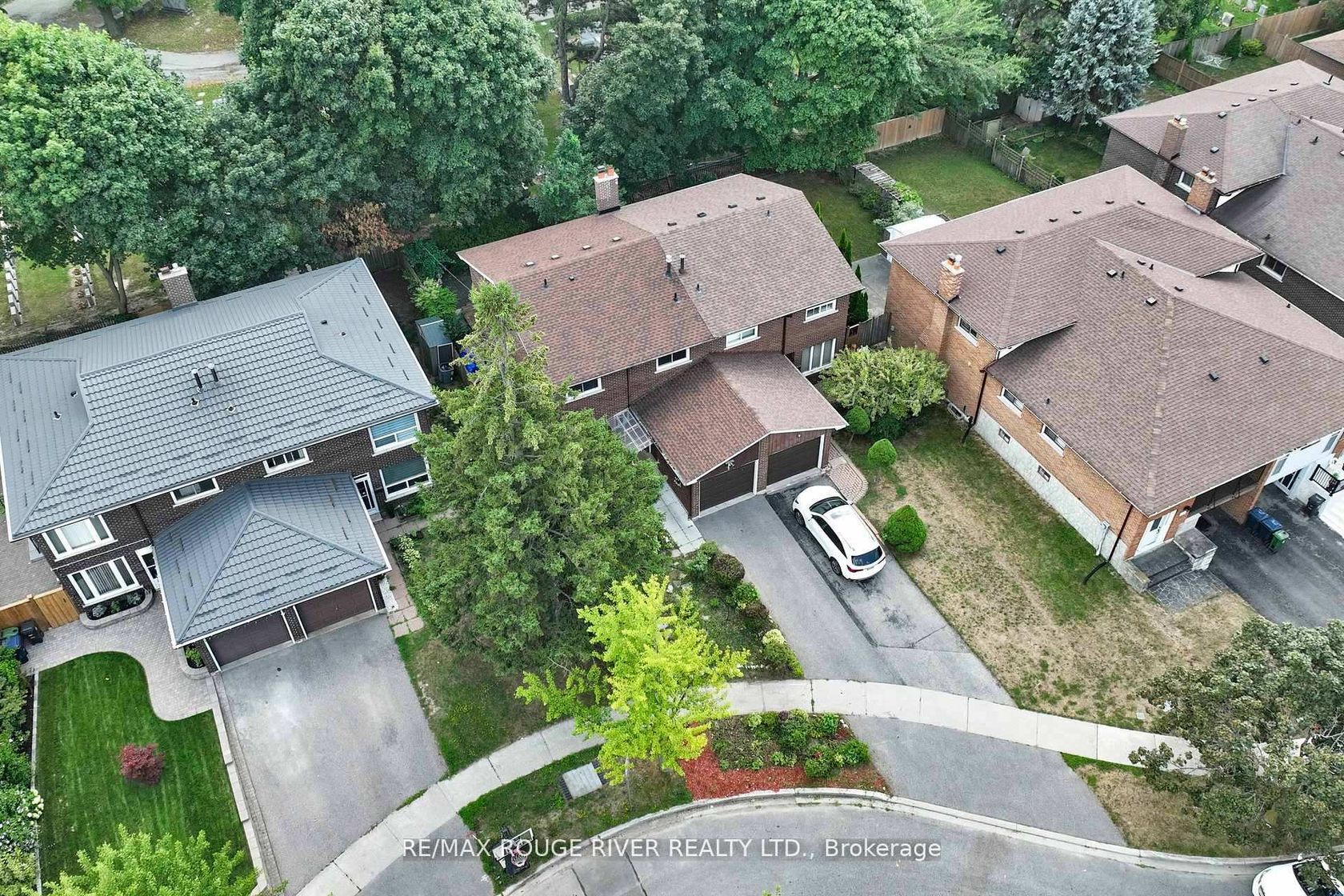 Photo 28 at 9 Comrie Terrace, Cliffcrest, Toronto Photo 28 at 9 Comrie Terrace, Cliffcrest, Toronto