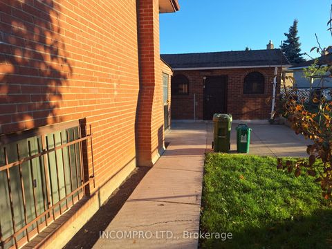 Photo 6 at 135 Derrydown Road, York University Heights, Toronto