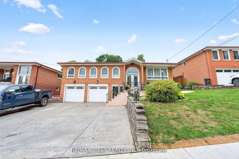 Photo 3 at 54 Barker Avenue, Beaumonde Heights, Toronto