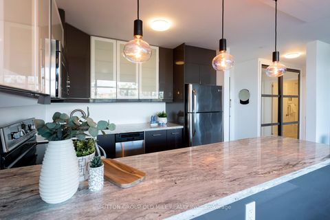 Photo 6 at 612 - 580 Christie Street, Wychwood, Toronto