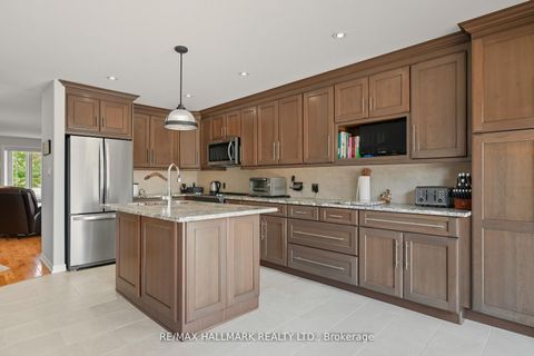 Photo 9 at 5 Pacific Avenue, Little Lake, Barrie