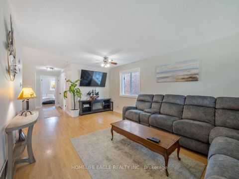 Photo 1 at 15 Brown Wood Drive, Little Lake, Barrie