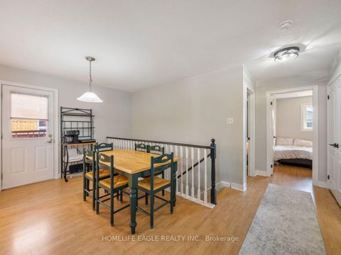 Photo 3 at 15 Brown Wood Drive, Little Lake, Barrie