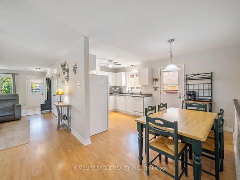 Photo 6 at 15 Brown Wood Drive, Little Lake, Barrie