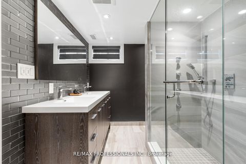 Photo 20 at 20 Bradbury Crescent, West Deane, Toronto