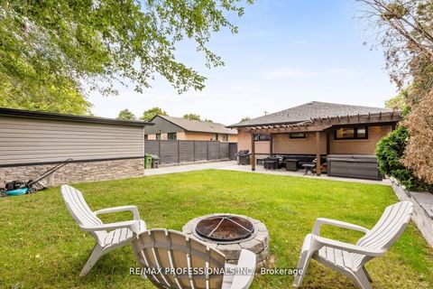 Photo 28 at 20 Bradbury Crescent, West Deane, Toronto