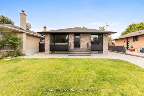 Photo 29 at 20 Bradbury Crescent, West Deane, Toronto