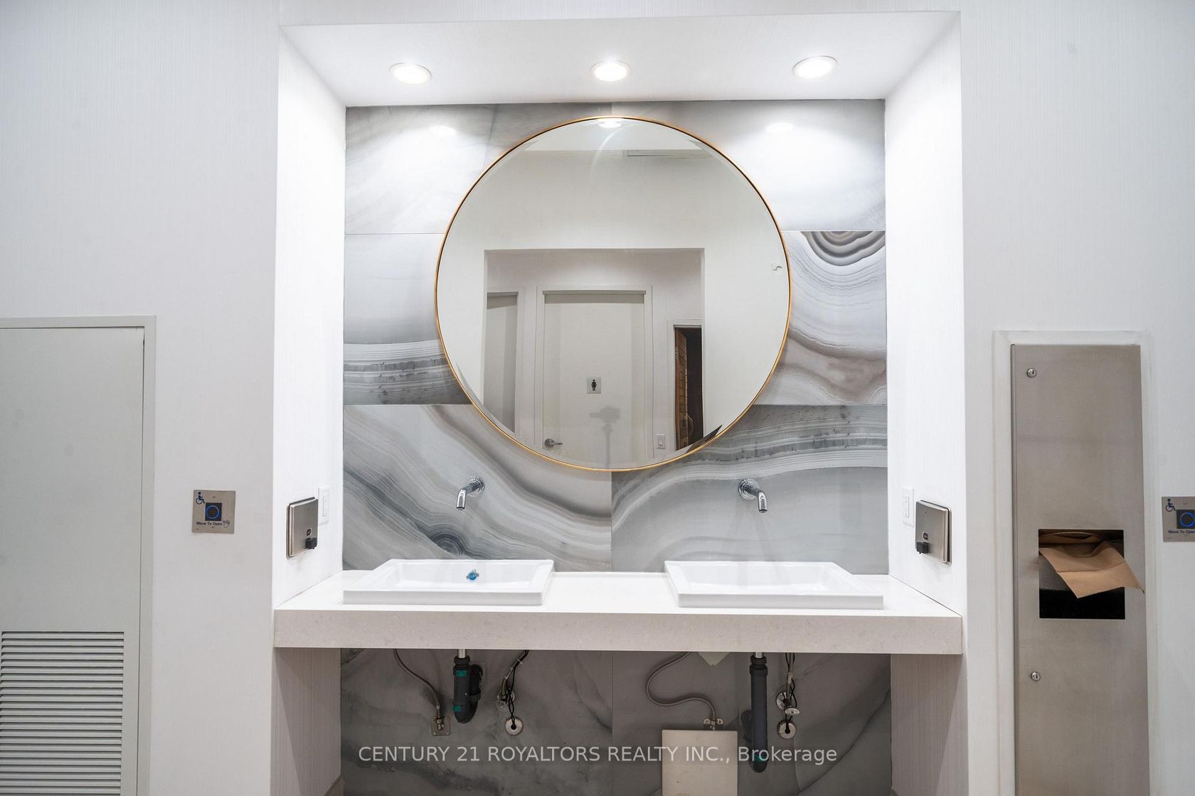 Photo 6 at 1402 - 70 Annie Craig Drive, Mimico, Toronto Photo 6 at 1402 - 70 Annie Craig Drive, Mimico, Toronto